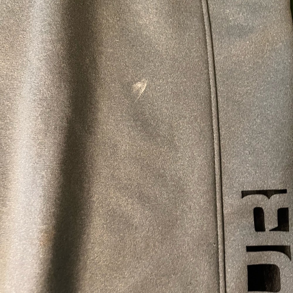 Youth large Under Armour sweatpants - Picture 2 of 3